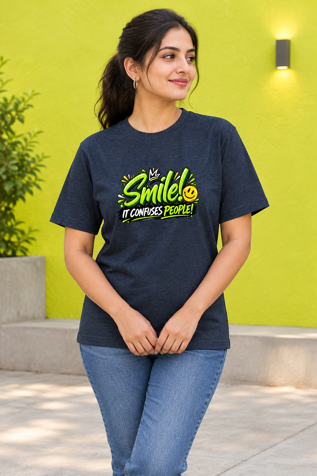 Smile Navy Melange female model